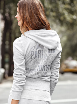 Behati Prinsloo pic #536558