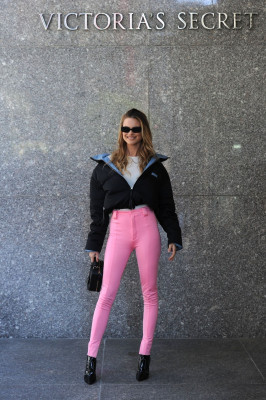Behati Prinsloo pic #1170497