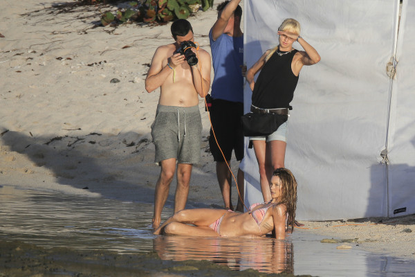 Behati Prinsloo pic #751421