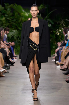 photo 6 in Hadid gallery [id1311603] 2022-10-08 00:00:00