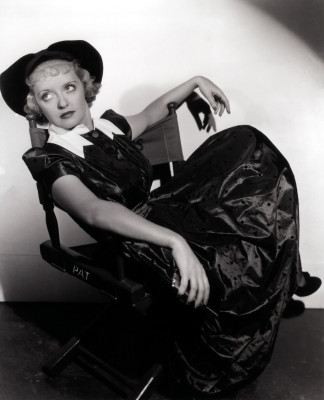 Bette Davis pic #368048