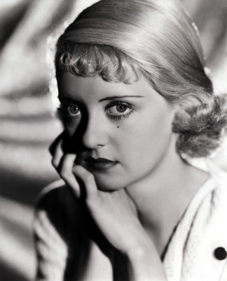 Bette Davis pic #367930