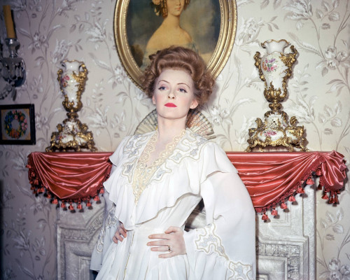Bette Davis pic #368813