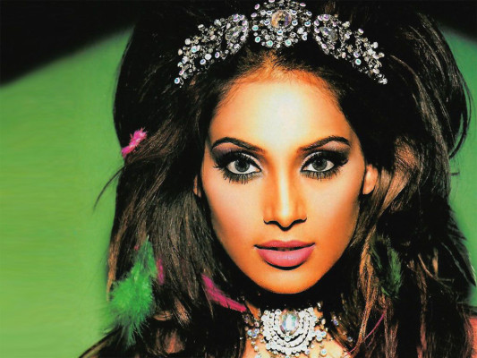 Bipasha Basu pic #409456