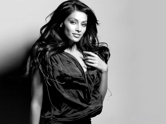 Bipasha Basu pic #557810