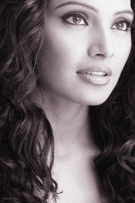 Bipasha Basu pic #172896