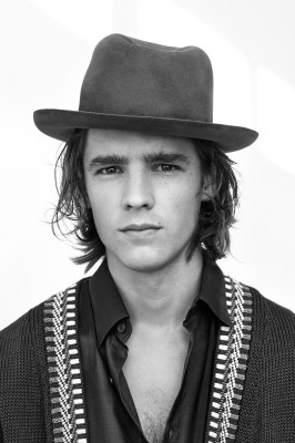 Brenton Thwaites pic #1290193