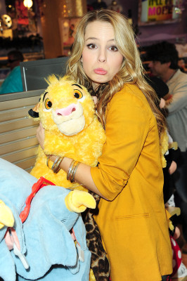 Bridgit Mendler pic #604625