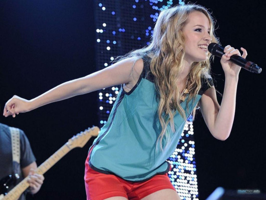 Bridgit Mendler pic #599138