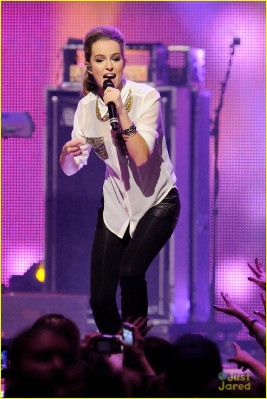 Bridgit Mendler pic #666416