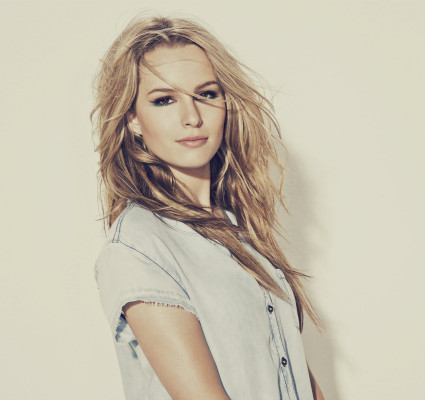 Bridgit Mendler pic #666357