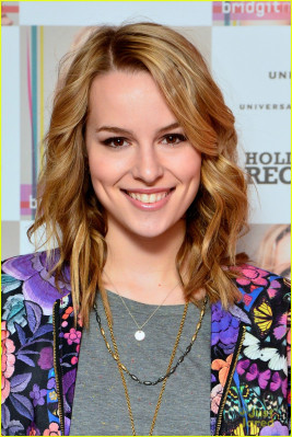 Bridgit Mendler pic #666423