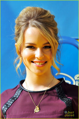 Bridgit Mendler pic #666376