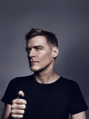 photo 17 in Bryan Adams gallery [id193541] 2009-11-03 00:00:00