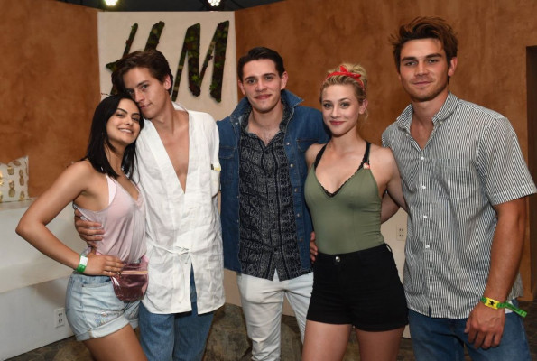 Camila Mendes pic #924699