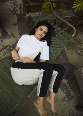 Camila Mendes pic #920541