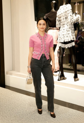 photo 5 in Camila Mendes gallery [id1285295] 2021-12-05 00:00:00