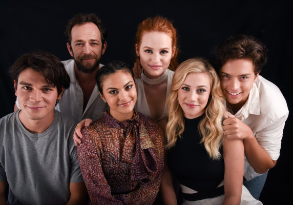 Camila Mendes pic #977770