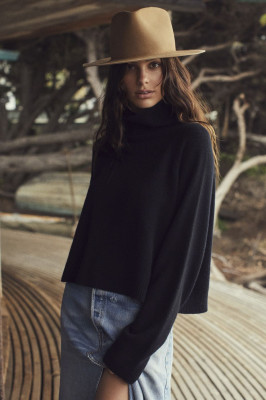 Camila Morrone pic #1176761