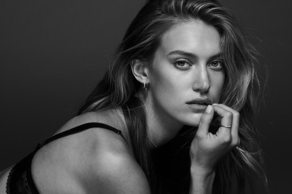 Caroline Lowe pic #1221074