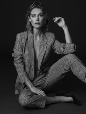 Caroline Lowe pic #1221083