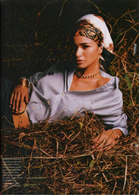 Caroline Ribeiro pic #232363