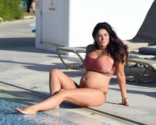 Casey Batchelor pic #984010