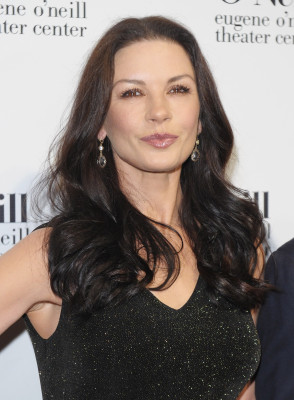 Catherine Zeta Jones pic #477339