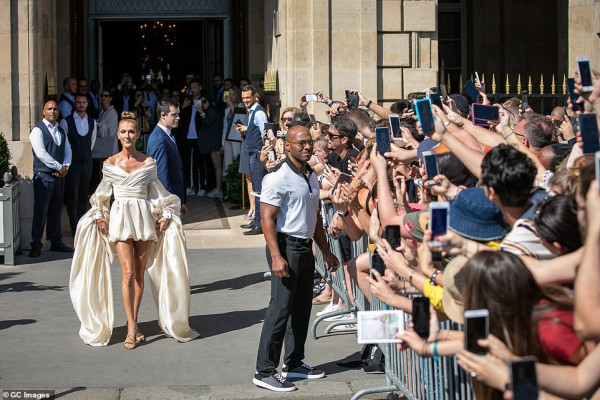 photo 12 in Celine Dion gallery [id1153990] 2019-07-19 00:00:00