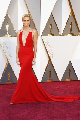 Charlize Theron pic #837029