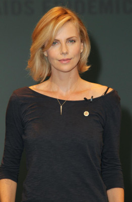 Charlize Theron pic #742432