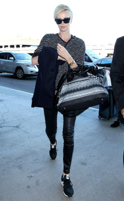 Charlize Theron pic #810954