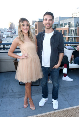 Chloe Bennet pic #1053493