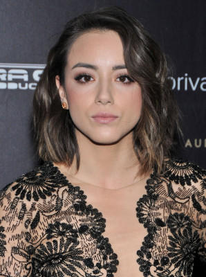 Chloe Bennet pic #823286