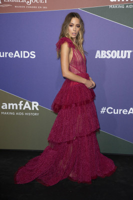 Chloe Bennet pic #1290637