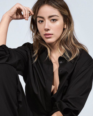 Chloe Bennet pic #1213546