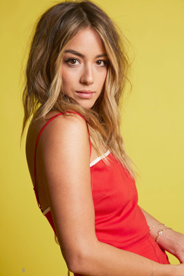 Chloe Bennet pic #1053192