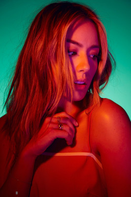 Chloe Bennet pic #1053195