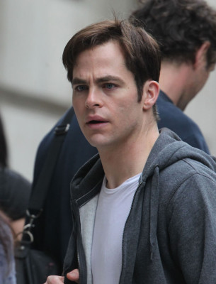photo 4 in Chris Pine gallery [id540113] 2012-10-07 00:00:00