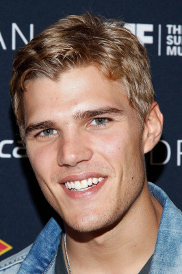 Chris Zylka pic #493003