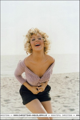 photo 5 in Christina Aguilera gallery [id165454] 2009-06-25 00:00:00