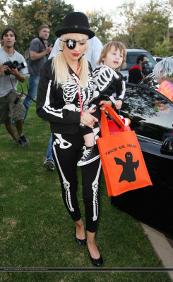 photo 9 in Christina Aguilera gallery [id197718] 2009-11-09 00:00:00