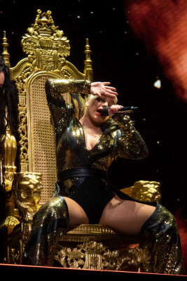 Christina Aguilera pic #1190408