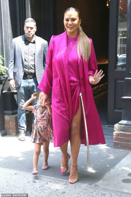 Christine Teigen pic #1144519