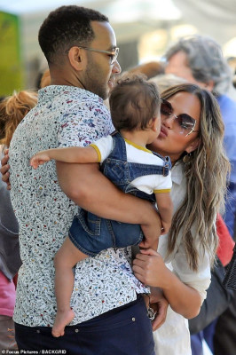 Christine Teigen pic #1144508