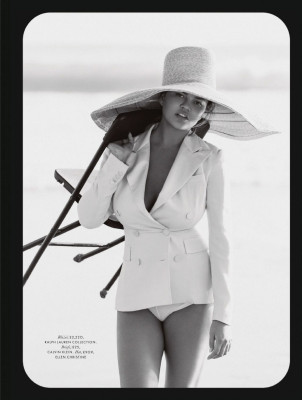 Christine Teigen pic #1090390