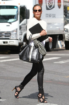 Christine Teigen pic #730675