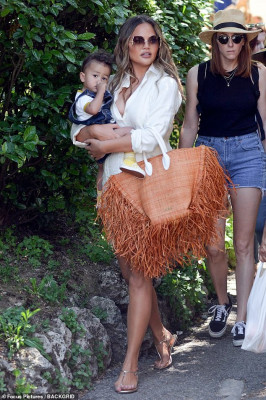 Christine Teigen pic #1144522