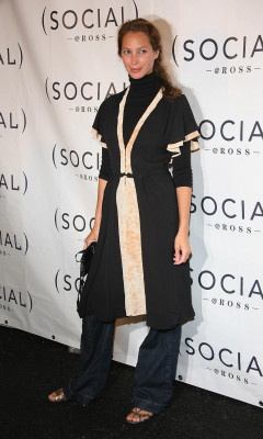 photo 8 in Christy Turlington gallery [id220747] 2009-12-30 00:00:00