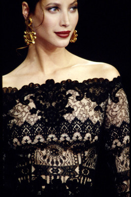 photo 13 in Christy Turlington gallery [id218932] 2009-12-23 00:00:00